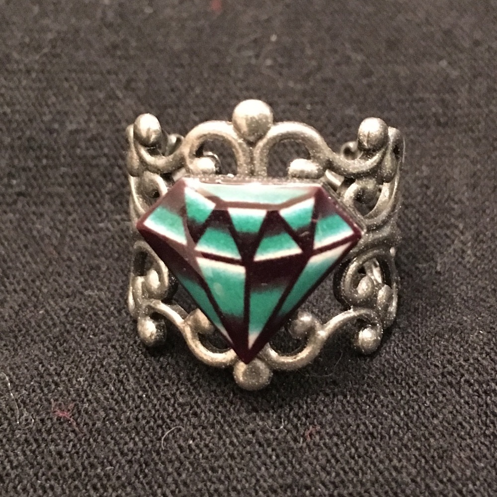 Green and black enamel diamond ring